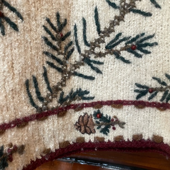 Woolrich Cream and Green Crew Neck Sweater - Picture 10 of 15